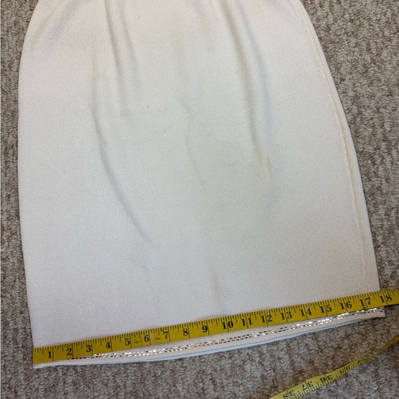 St. John Cream Asymmetrical Midi Pencil Skirt Size 8. D32 - Picture 7 of 9